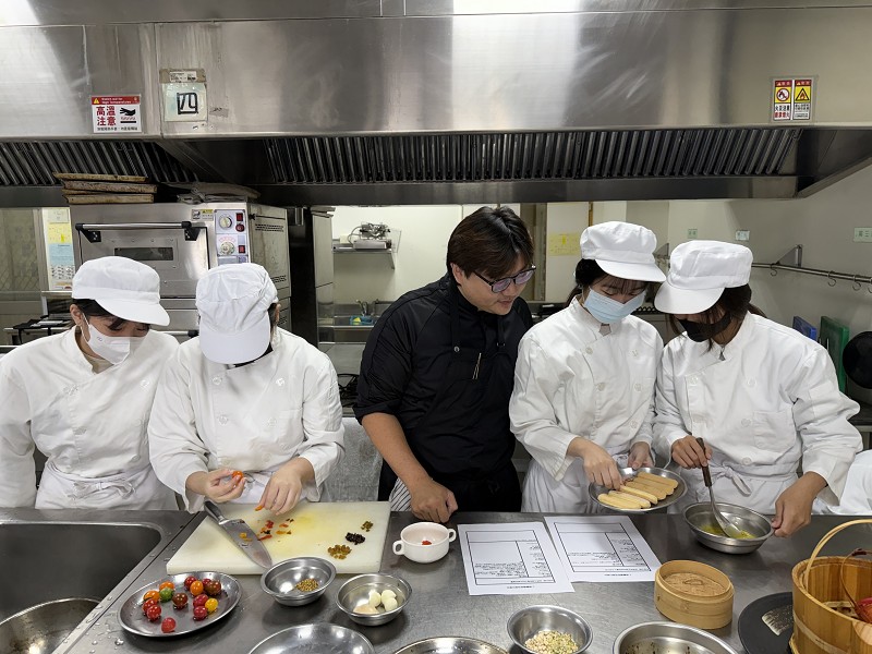 餐旅管理科意料理教學