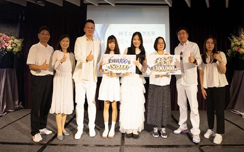 最狂純白派對！仁德醫專「White Party」慶功宴